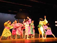 "Kodomono-uta"Yuba e Alunos de Curso Primario