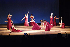 "YosakoiSoram"Alunos de Nippo.