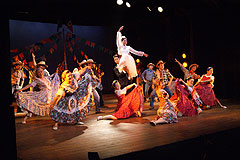 "YosakoiSoram"Alunos de Nippo.